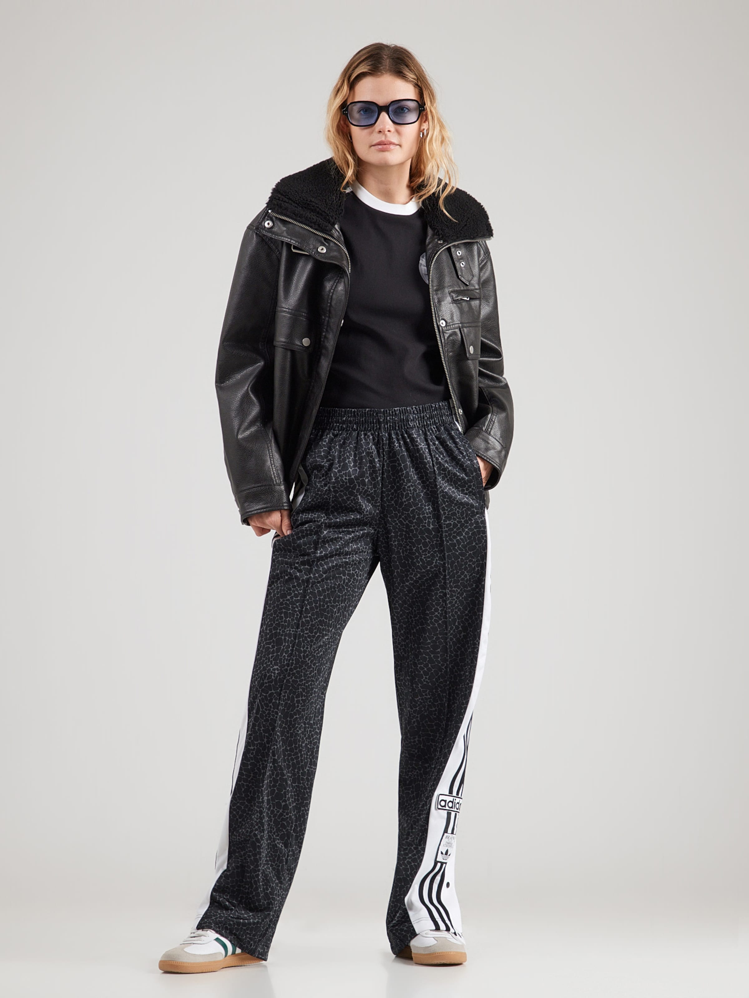 Adidas Originals Широкие брюки 'Adibreak' в черном цвете — фото 4