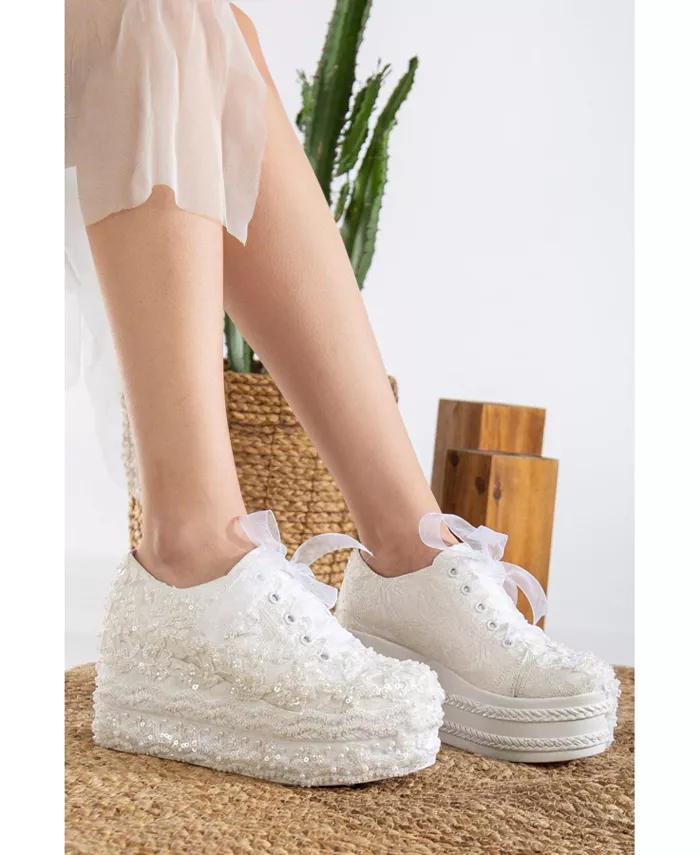 Белоснежные свадебные кеды Florette Lace на платформе с кружевными вставками Forever & Always Shoes, белый — фото 2