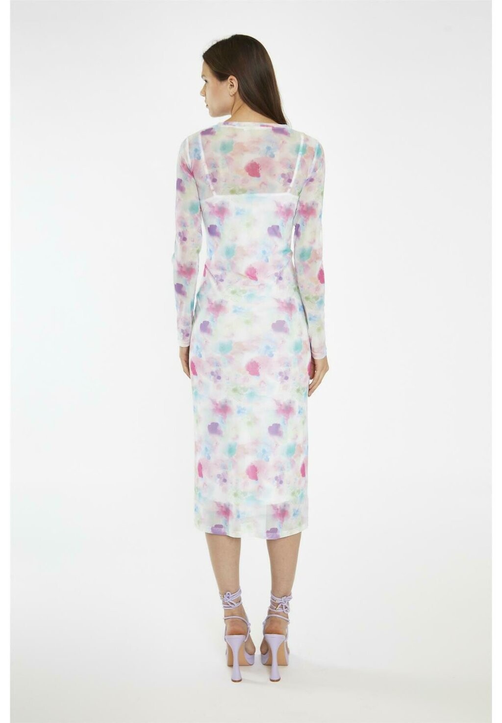 

Дневное платье WATERCOLOUR FLORAL LONG SLEEVE Glamorous, белый