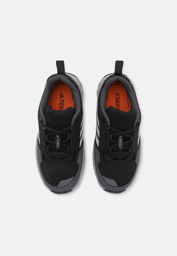 Походные ботинки ax4s унисекс Adidas Terrex, Core Black/Grey Two/Grey Six — фото 4
