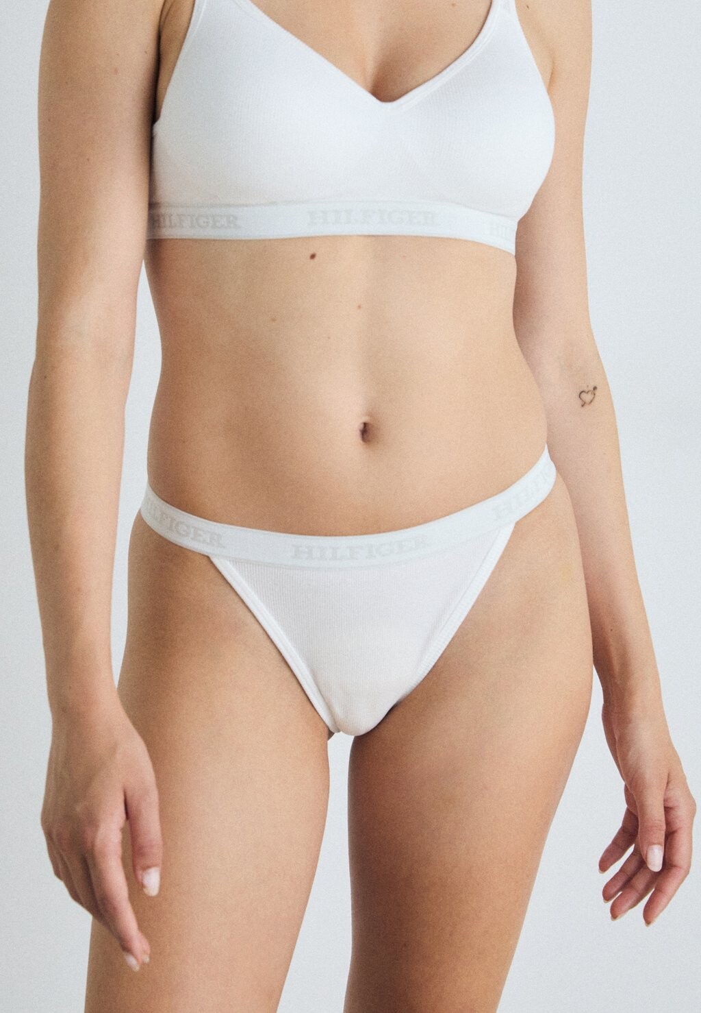 Трусы TANGA BIKINI Tommy Hilfiger, белый — фото 4