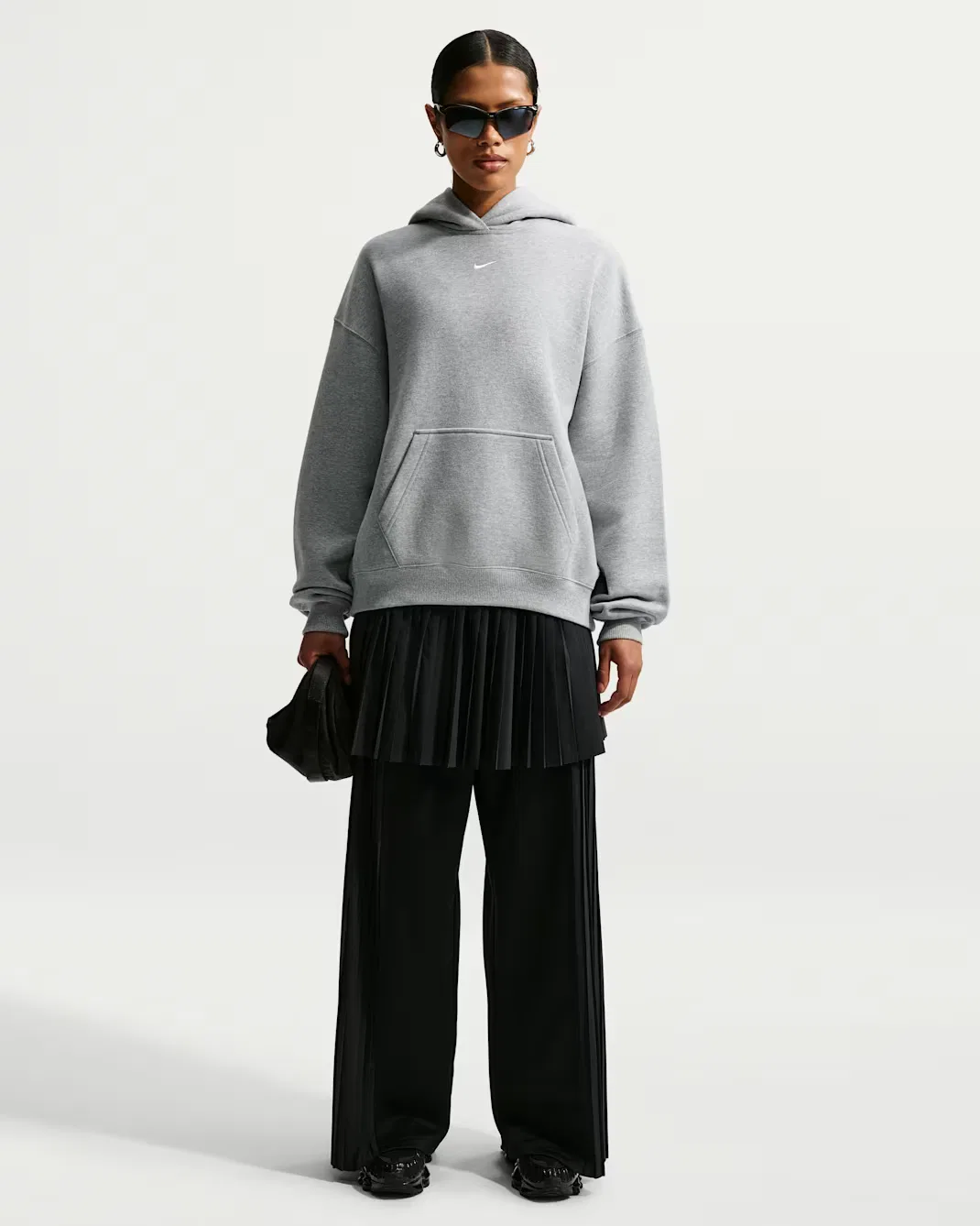 Женская толстовка с капюшоном оверсайз Nike Studio Fleece Medium Weight, Dark Grey Heather/Sail — фото 4