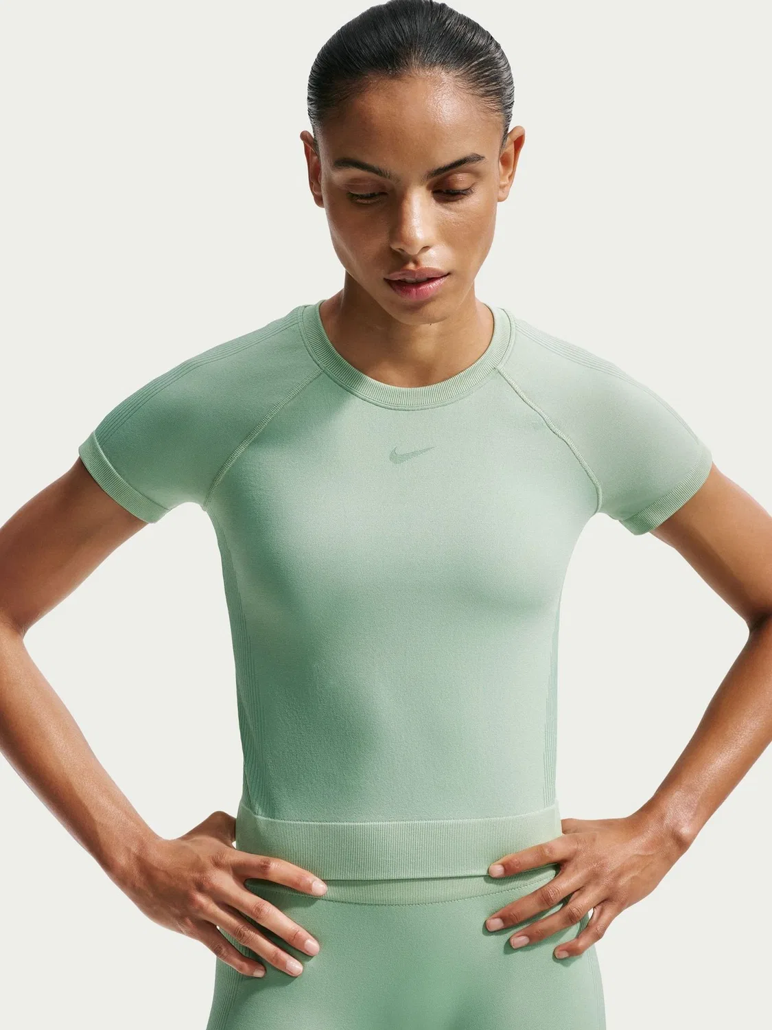 Футболка Nike Pro Seamless Dri-FIT, Steam Green