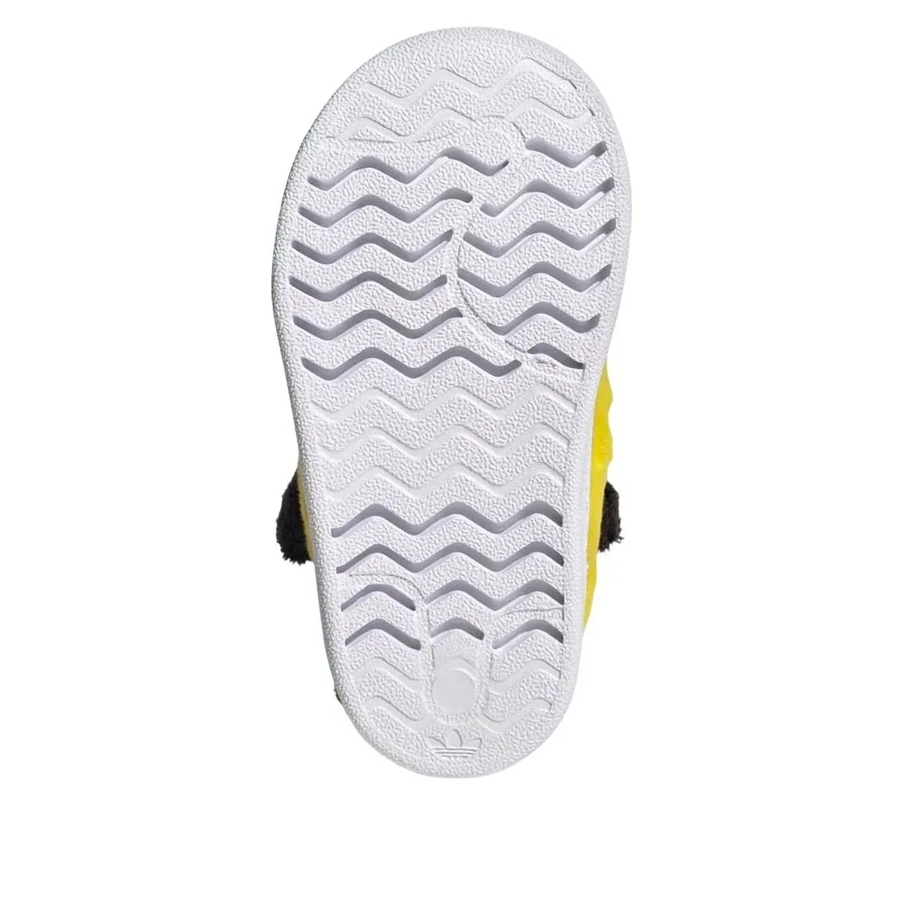 Детские шлепанцы с меховым верхом Pokemon Superstar Quickon 'Pikachu' adidas, Yellow / Core Black / Cloud White — фото 3