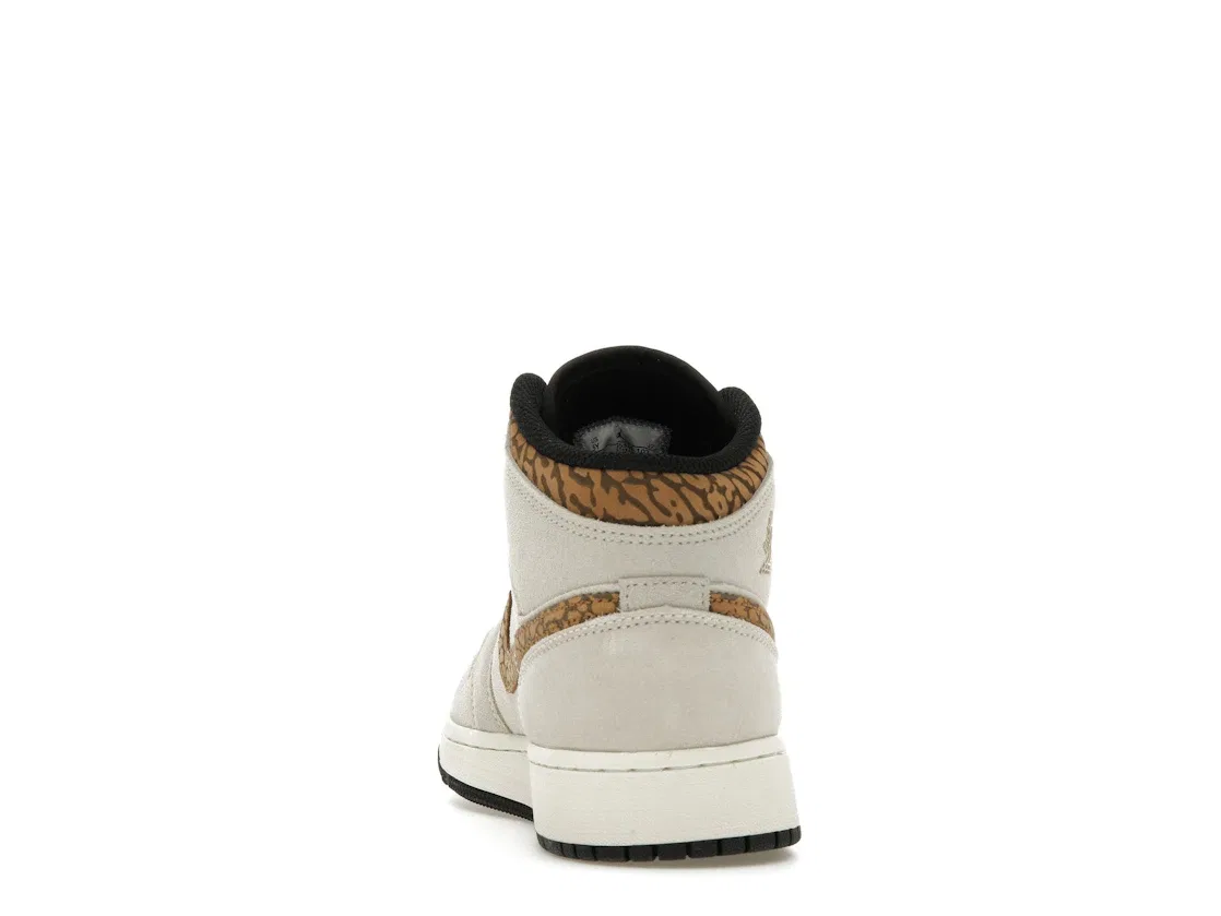 Детские кроссовки Lifestyle Jordan 1 Mid SE Jordan Light Orewood Brown/White/Light British Tan/Metallic Gold — фото 4