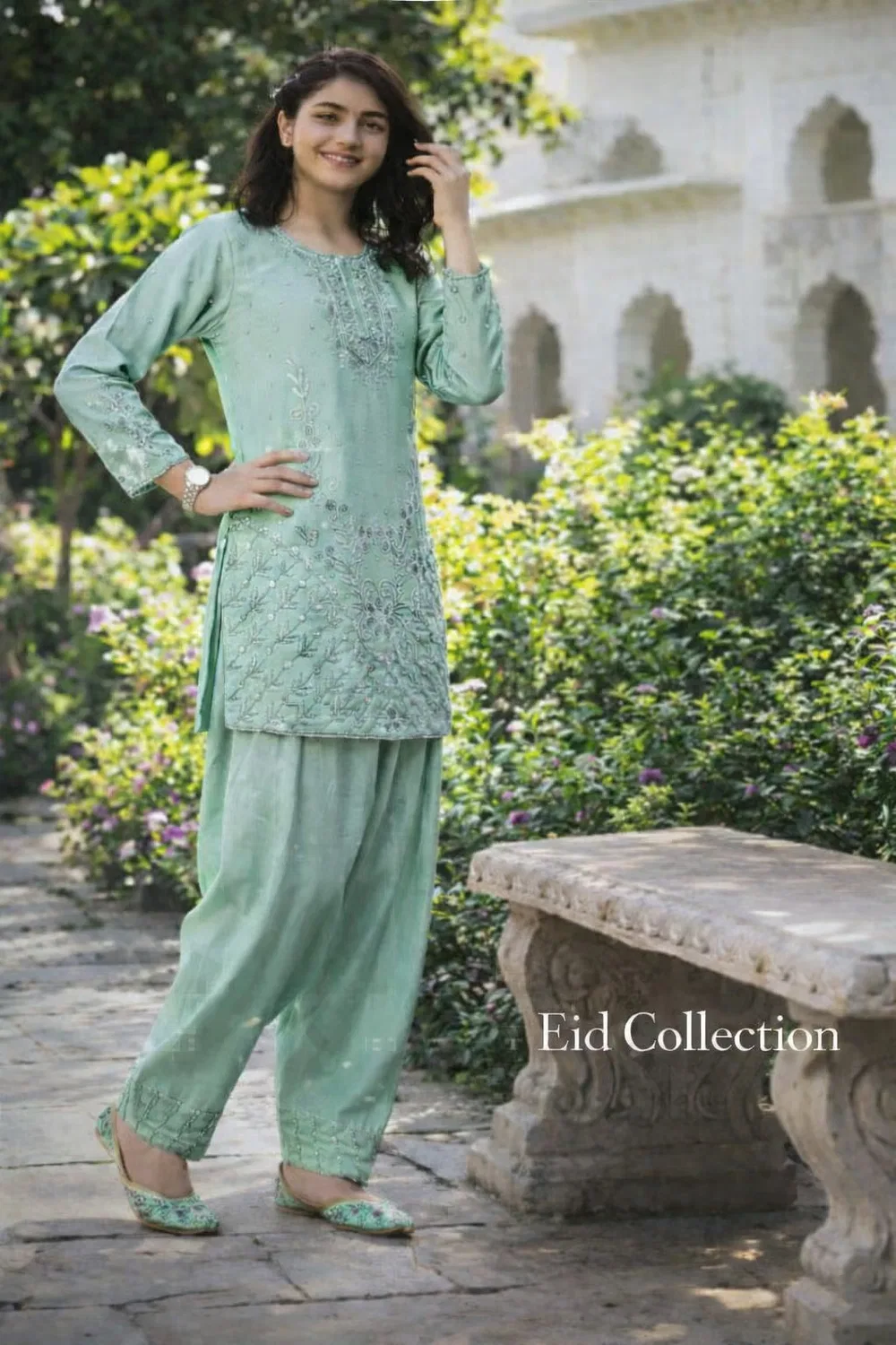 Костюм с вышивкой с пастельной отделкой Mint Serenity Eid Inaabia, зеленый