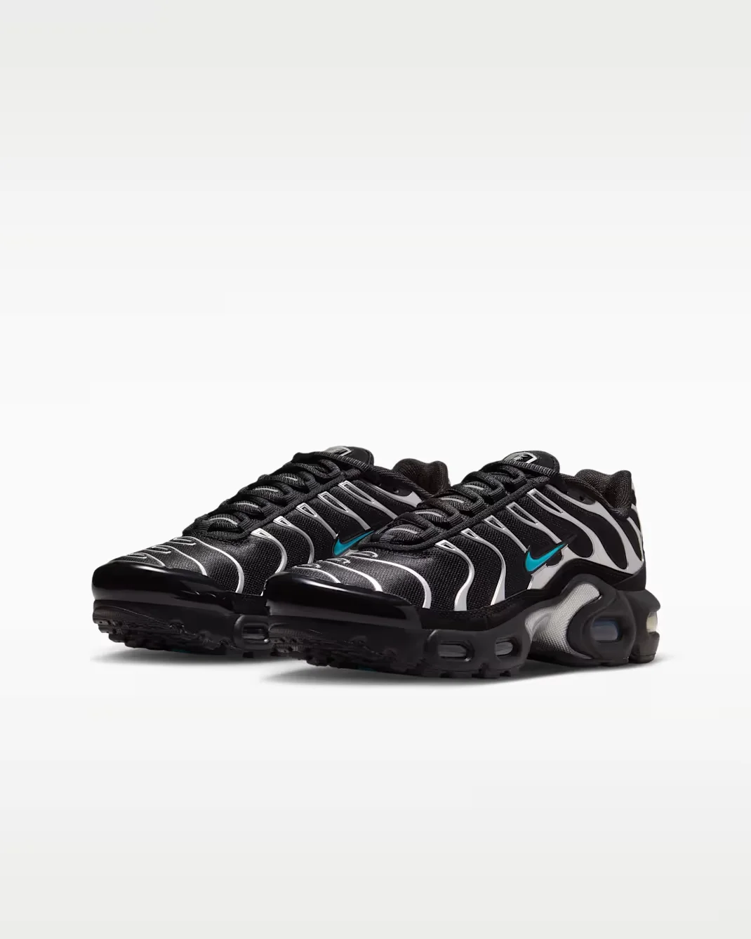 Кроссовки подростковые Nike Air Max Plus SE, черный/серебристый — фото 4