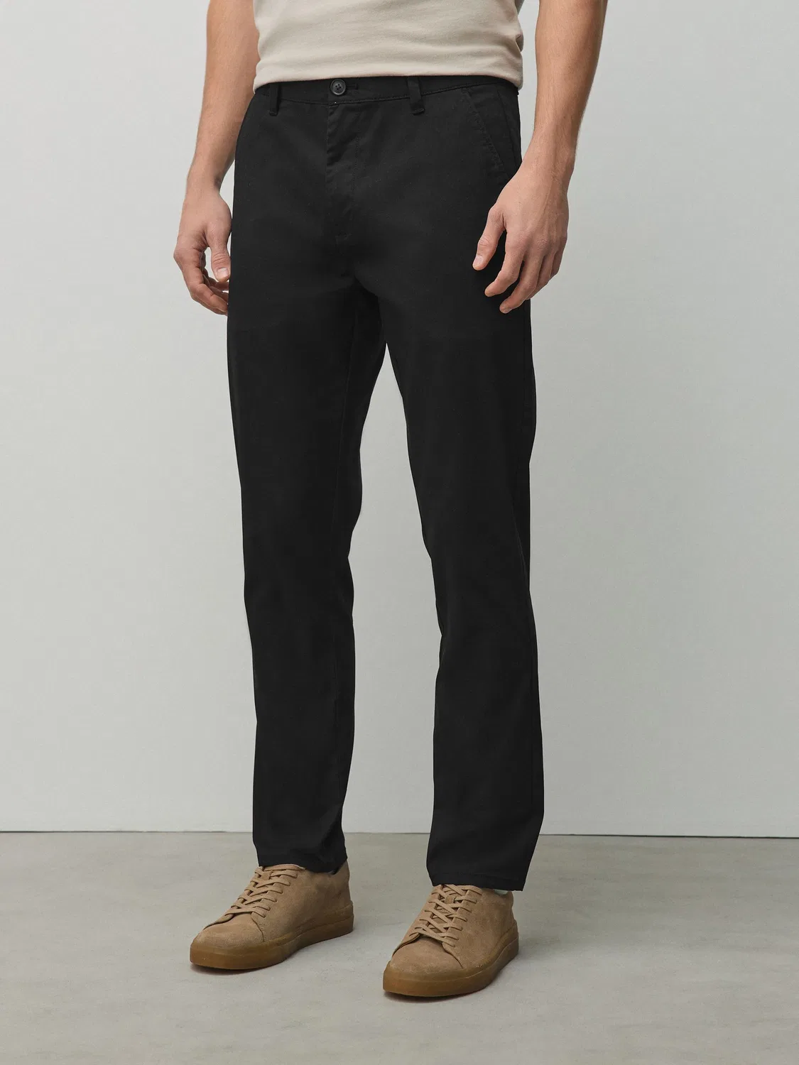 Чиносы Slim Fit из хлопка с эластаном Next, черный