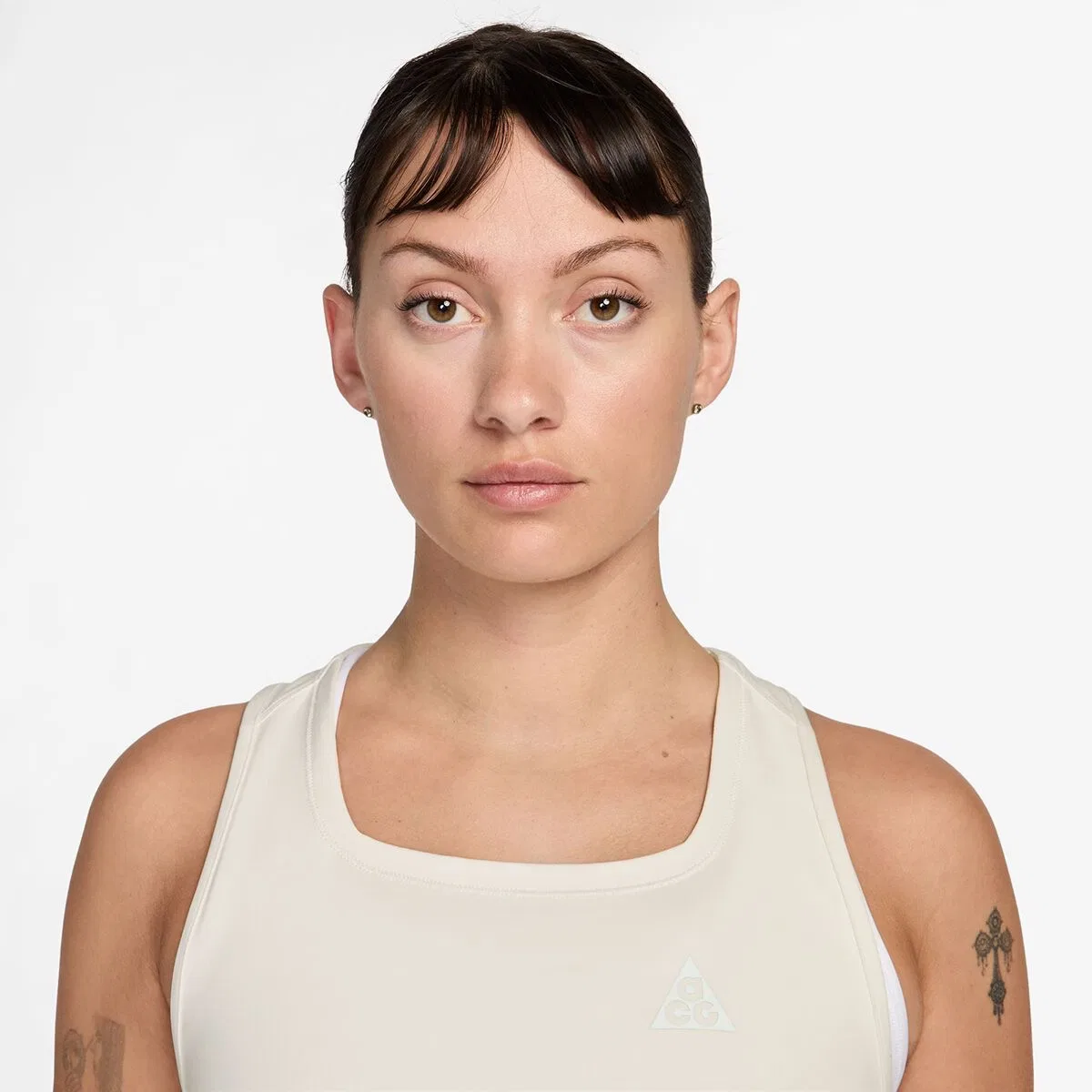 Женский топ для бега без рукавов Nike ACG Dri-FIT Trail Running, Phantom/Photon Dust/Summit White — фото 3
