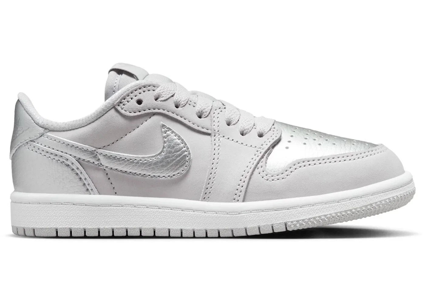Детские кроссовки Lifestyle с серебристыми элементами Jordan 1 Low OG Jordan, Neutral Grey/Metallic Silver/White