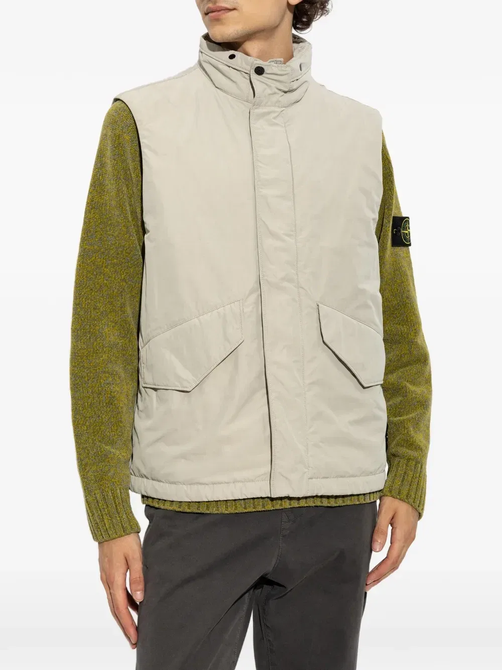 G100003 Жилет микро-твил Stone Island, бежевый — фото 3