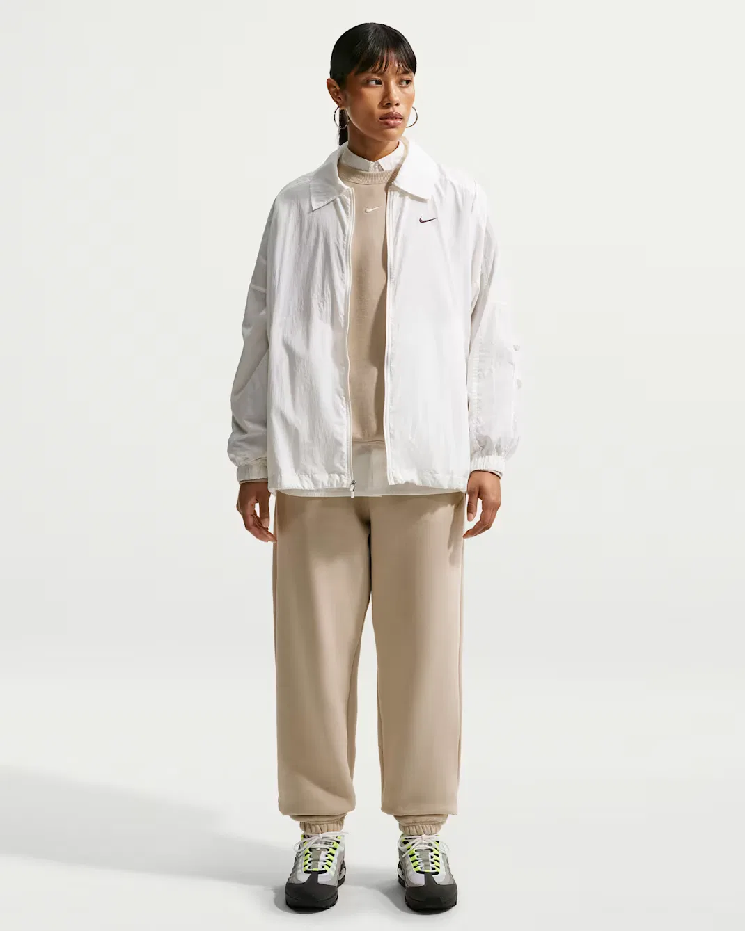Женская толстовка оверсайз с круглым вырезом Nike Studio Fleece Medium Weight, Cream II/Sail — фото 4