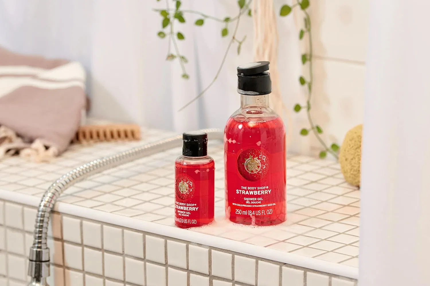 Гель для душа Strawberry, The Body Shop, 250 мл — фото 3