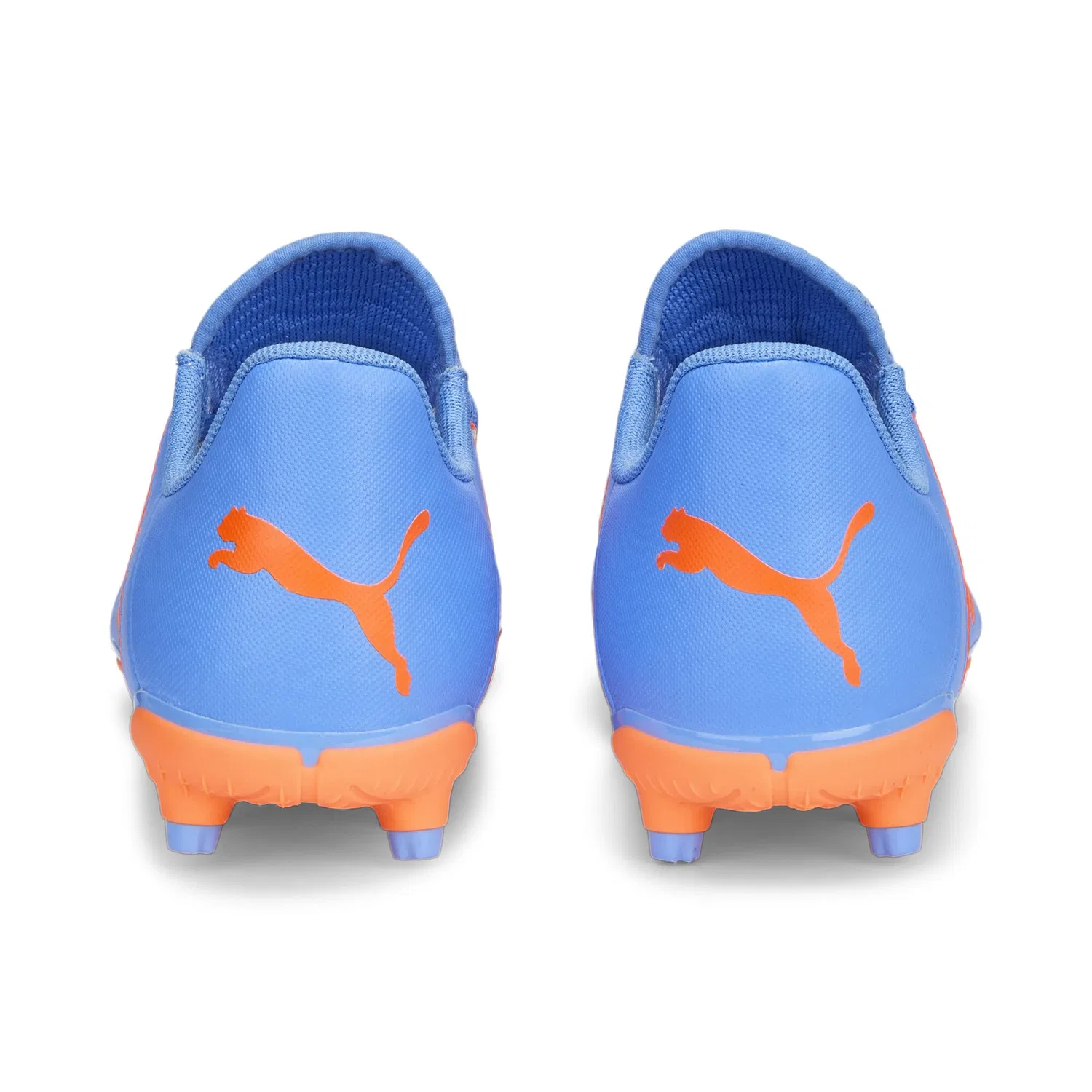 Детские кроссовки для девочек с синтетическим верхом Future Play Firm Ground Artificial Ground PUMA, Blue Glimmer White Ultra Orange — фото 2