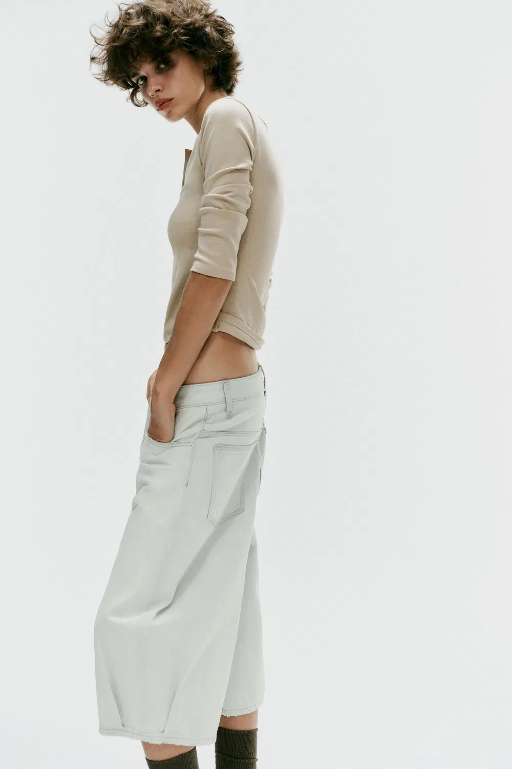 Джинсовые шорты средней посадки из денима ZARA, Light blue — фото 4