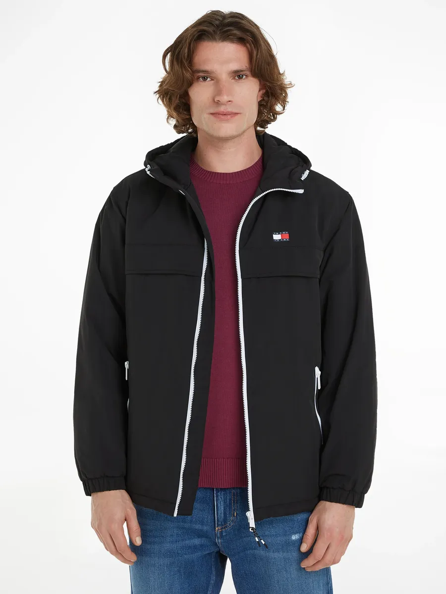 

Куртка Tommy Jeans для отдыха "TJM PADDED SOLID CHICAGO EXT", с капюшоном, с тисненым логотипом, черный