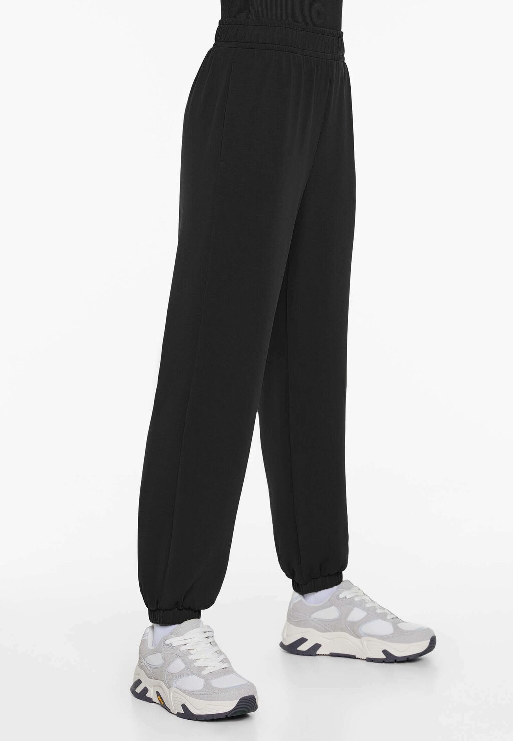 

Спортивные брюки JOGGERS OYSHO, черный