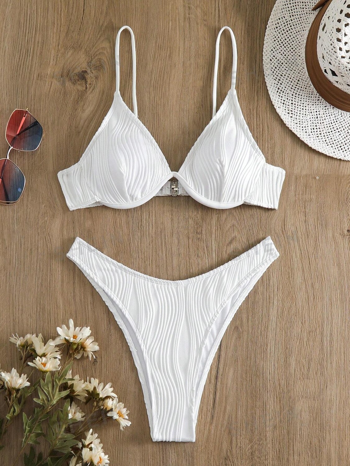 

Купальник раздельный Shein Swim Basics текстурированный на косточках, белый