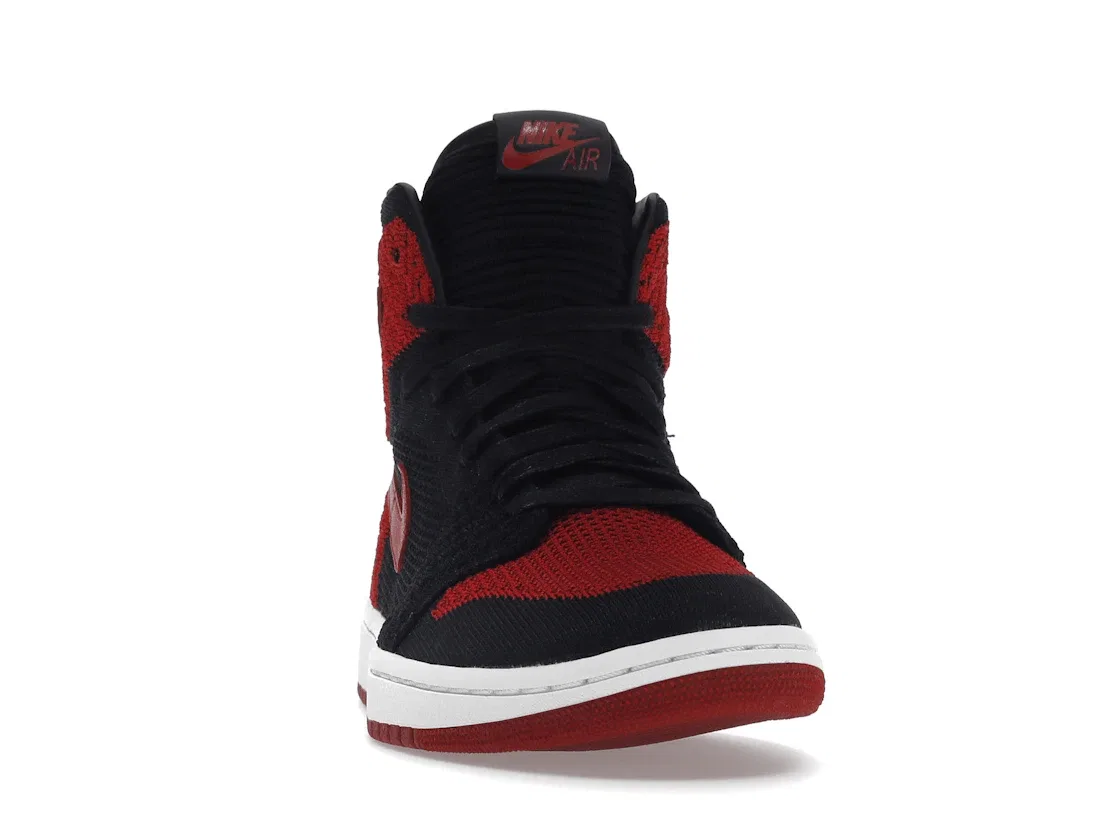 Детские кроссовки с высоким верхом из Flyknit Jordan 1 Retro High Flyknit Jordan, Black/Varsity Red-White — фото 2