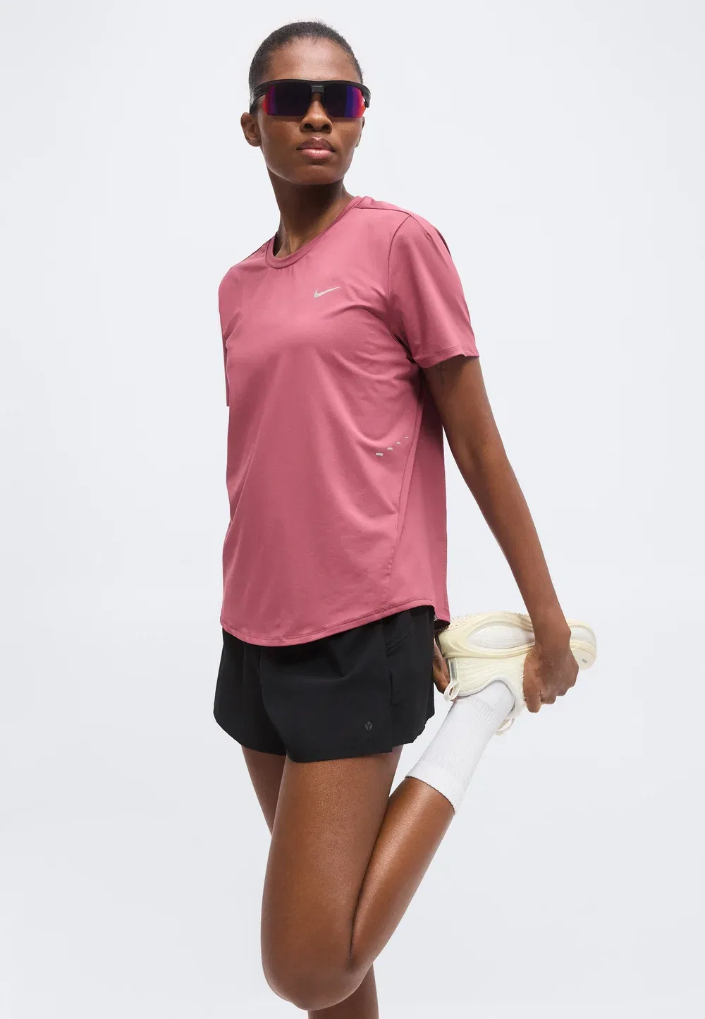 Swift - спортивная футболка Nike Performance, Pink Smoke — фото 4