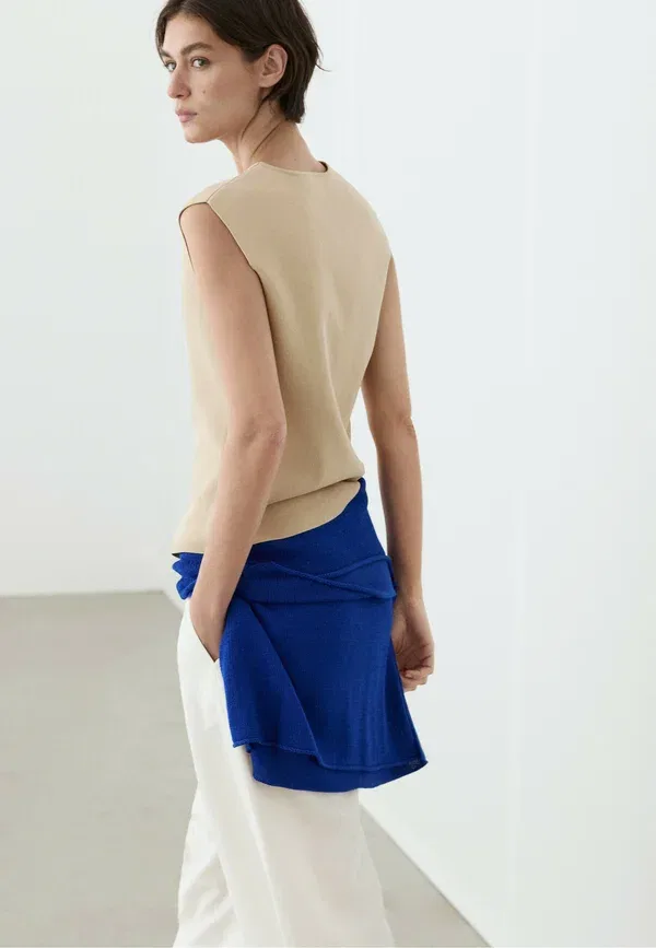 Жилет вязаный из вискозы Waistcoat Massimo Dutti, бежевый — фото 4