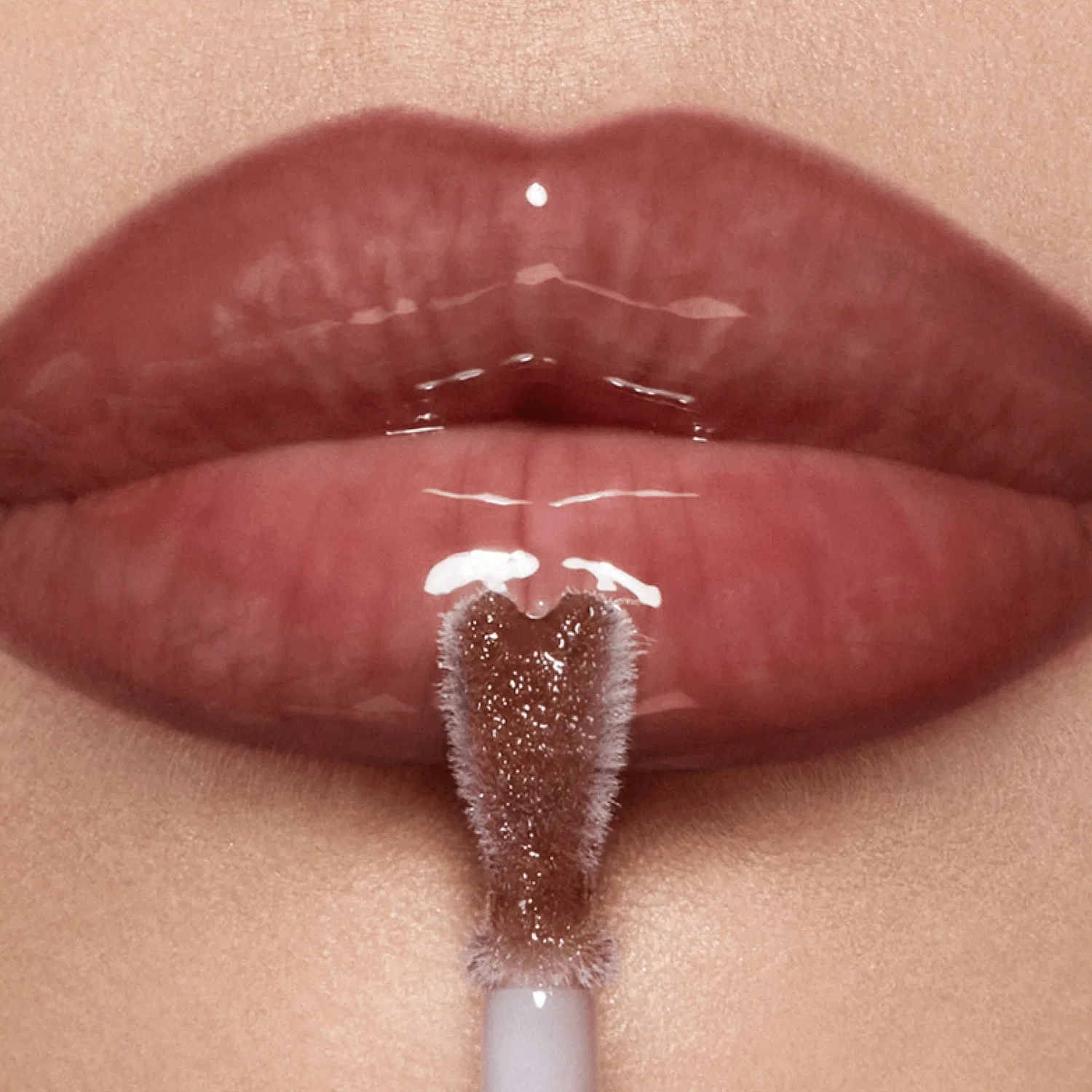 Блеск для губ с коллагеном Collagen Lip Bath, Charlotte Tilbury, Pillow Talk Deep — фото 3