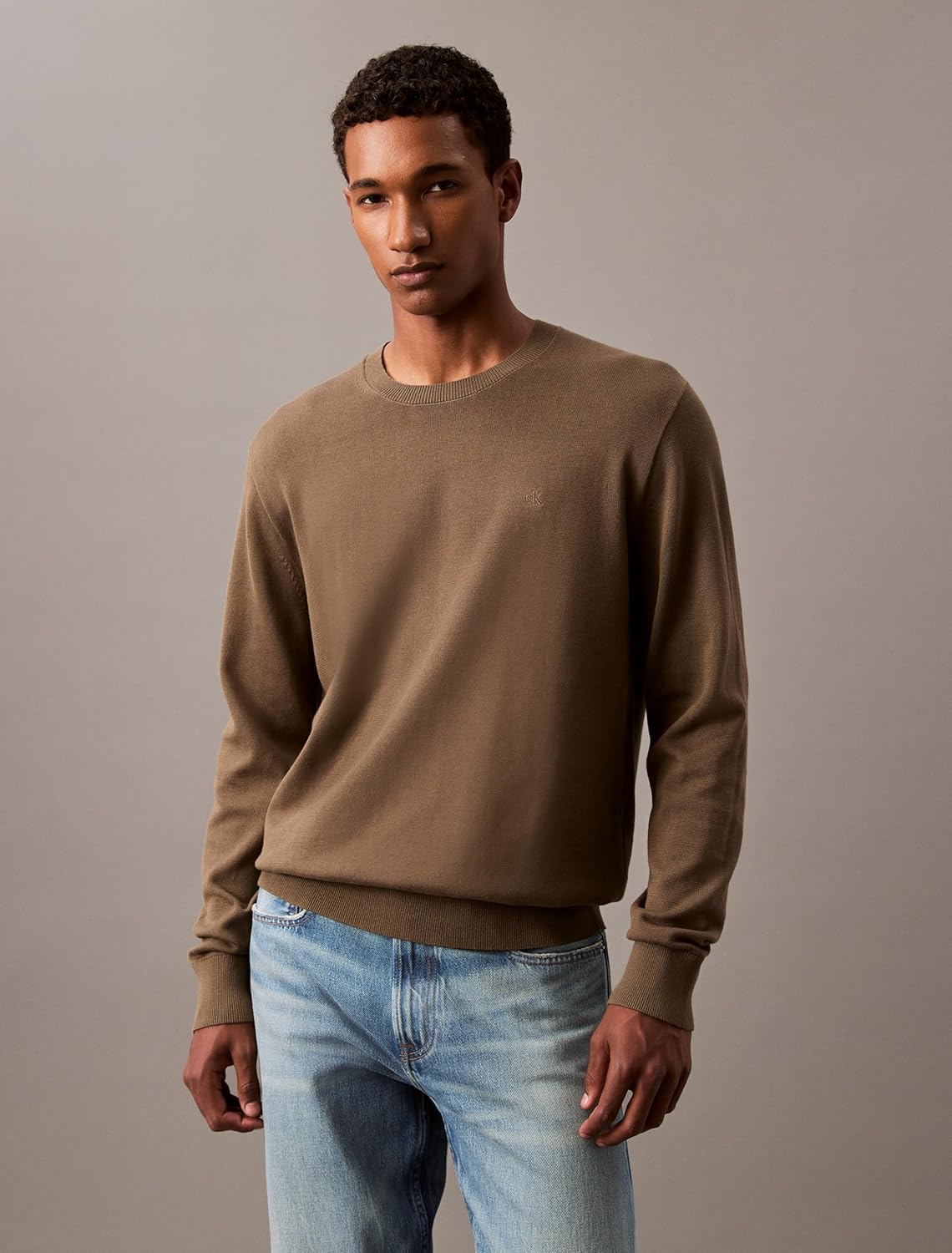 Мужской свитер Calvin Klein из смеси хлопка, объемный, с круглым вырезом, в рубчик, Tarmac — фото 3