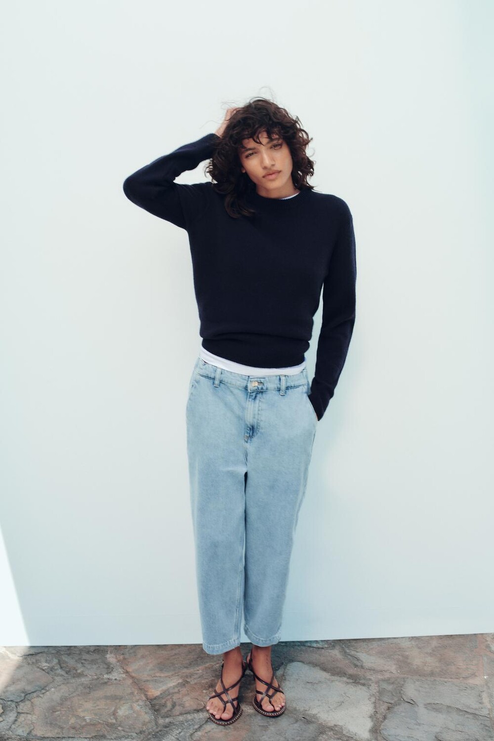 

Джинсы z1975 carrot fit с высокой талией ZARA, средне-синий