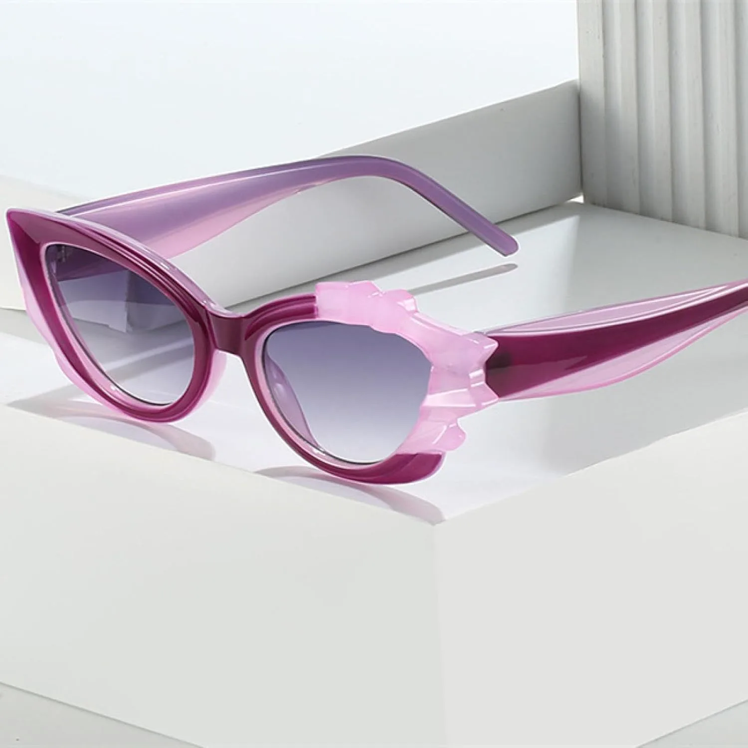 

Модные солнцезащитные очки в стиле панк «кошачий глаз» для женщин, роскошная маленькая оправа, трендовые, с защитой от УФ-излучения UV400 TVTBBVV, Purple-gray