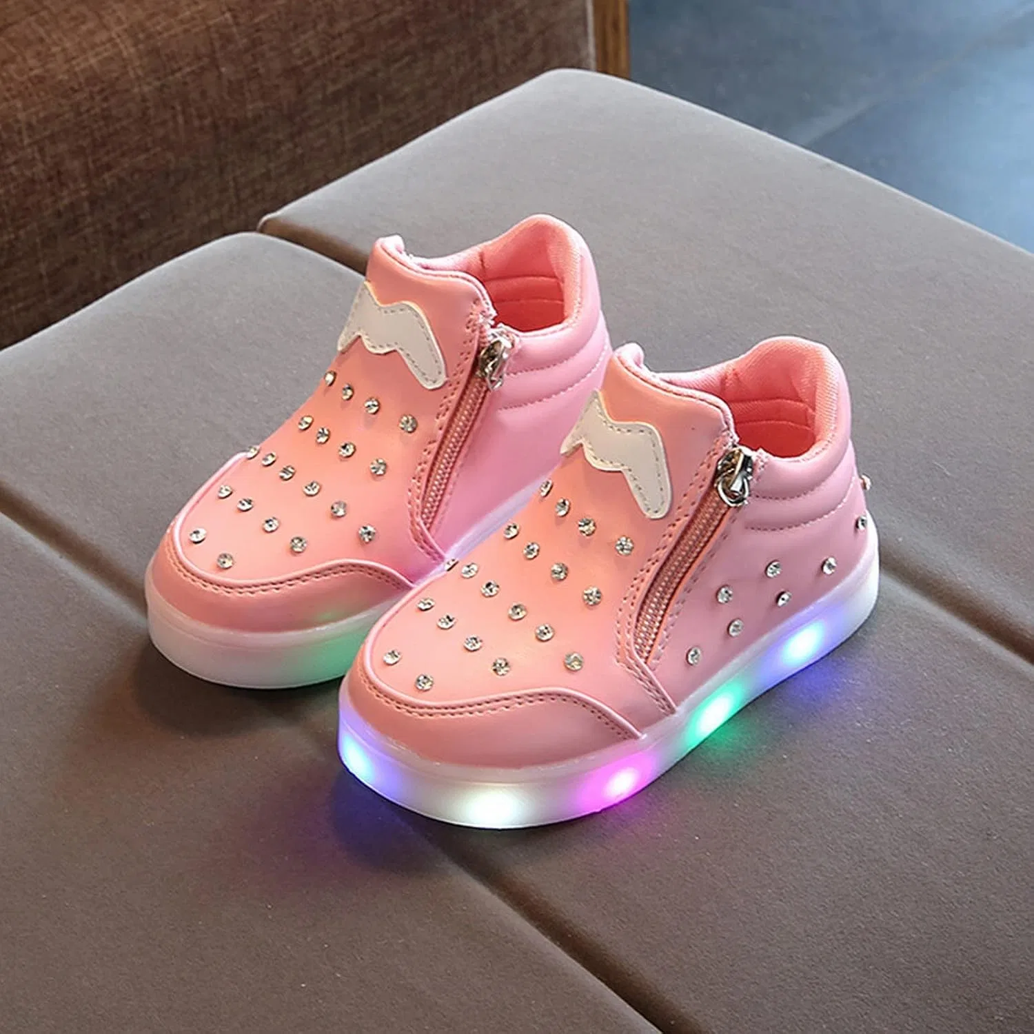 Детские ботинки с LED-подсветкой и жемчужным декором Combat Boots, Pink — фото 2