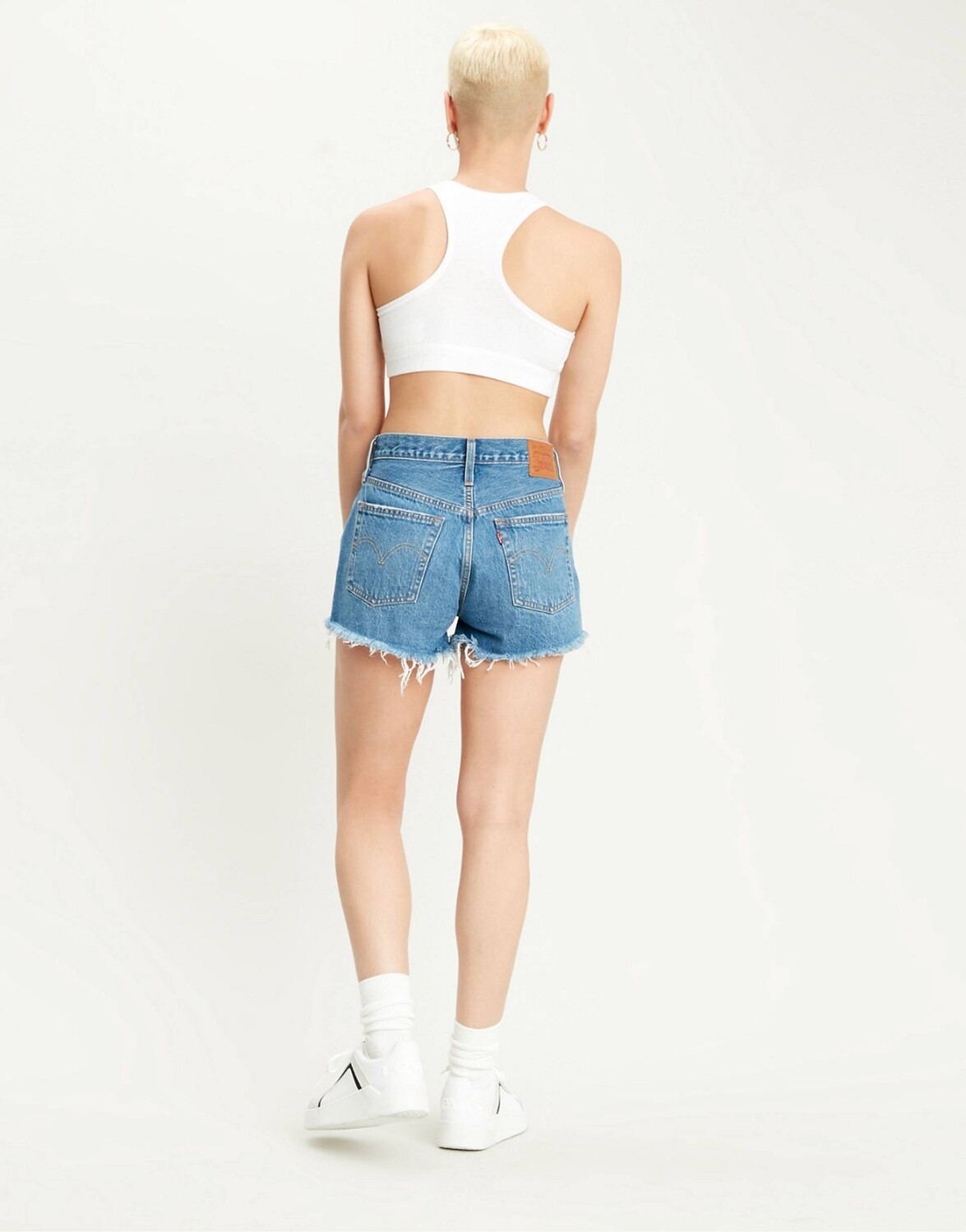 Шорты средней длины с необработанным краем средней степени стирки Levi's — фото 4