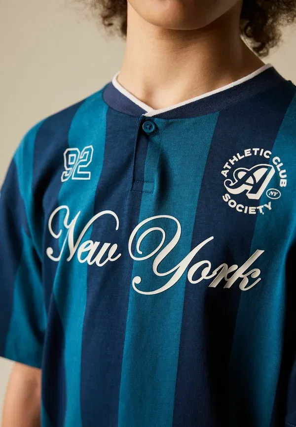 Футболка с коротким рукавом и принтом Next, teal navy varsity stripe, бирюзово-синий — фото 3