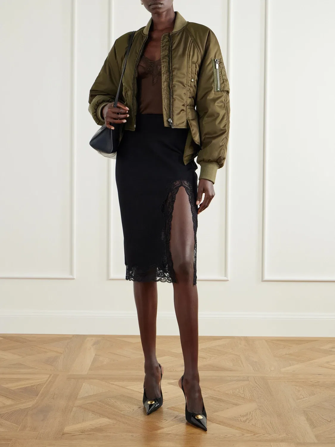 Укороченная куртка из атласа с панелями Balmain, хаки — фото 2
