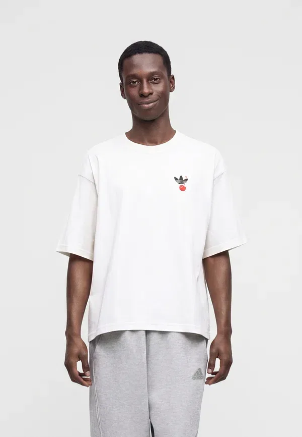Футболка унисекс с принтом "Торт" большого размера Adidas Originals, кремовый — фото 2