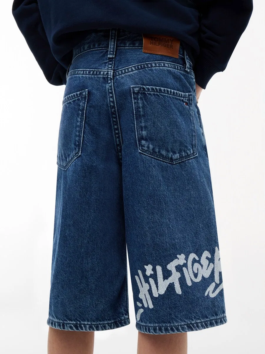 Джинсовые шорты TOMMY HILFIGER Baggy Jeans 'Print Loose Relaxed' в синем джинсовом и светло-голубом цвете — фото 3
