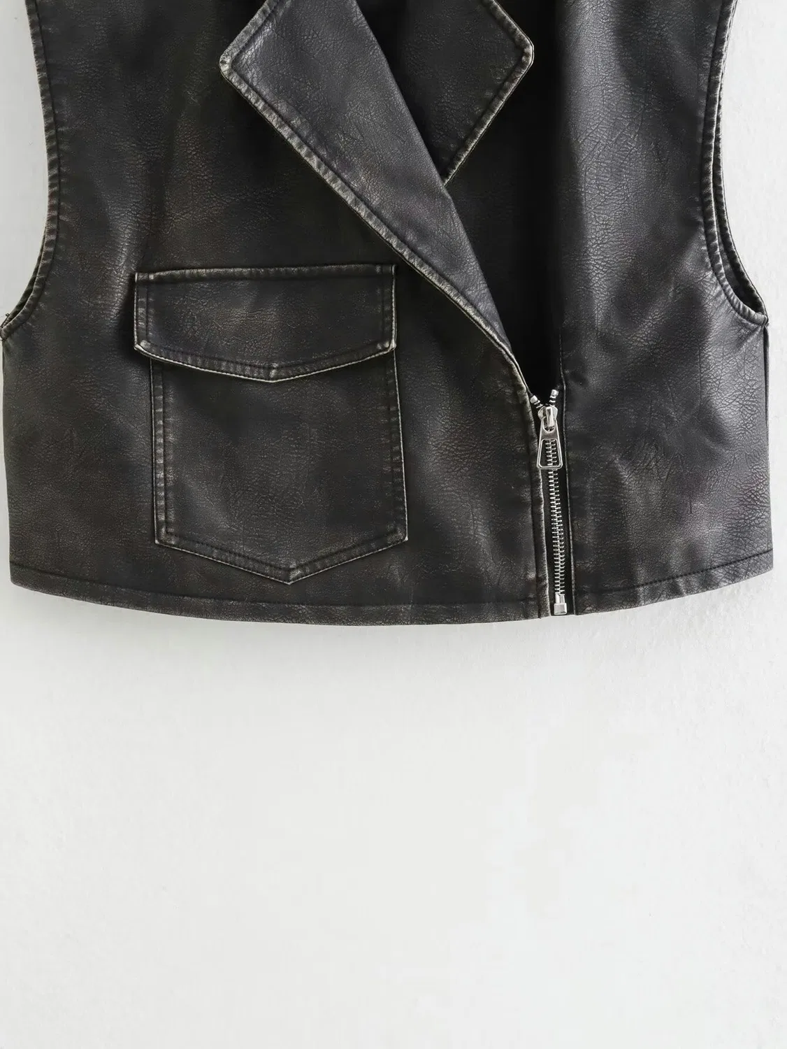 Женский жилет с отложным воротником Gilet in Pelle PU Invecchiato Primavera Nuovo Gilet con Risvolto Corto Immagine in Alto Colore-L, Foto A Colori — фото 4