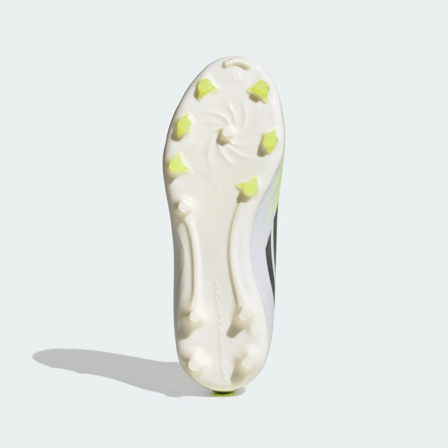 Спортивные кроссовки Adidas Performance F50 Sparkfusion League белого цвета — фото 3