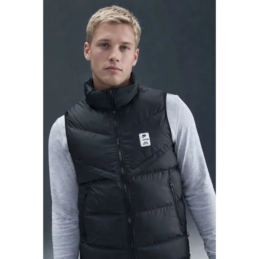 Жилет спортивный с капюшоном Air Max Storm Fit Windrunner Nike, Черный