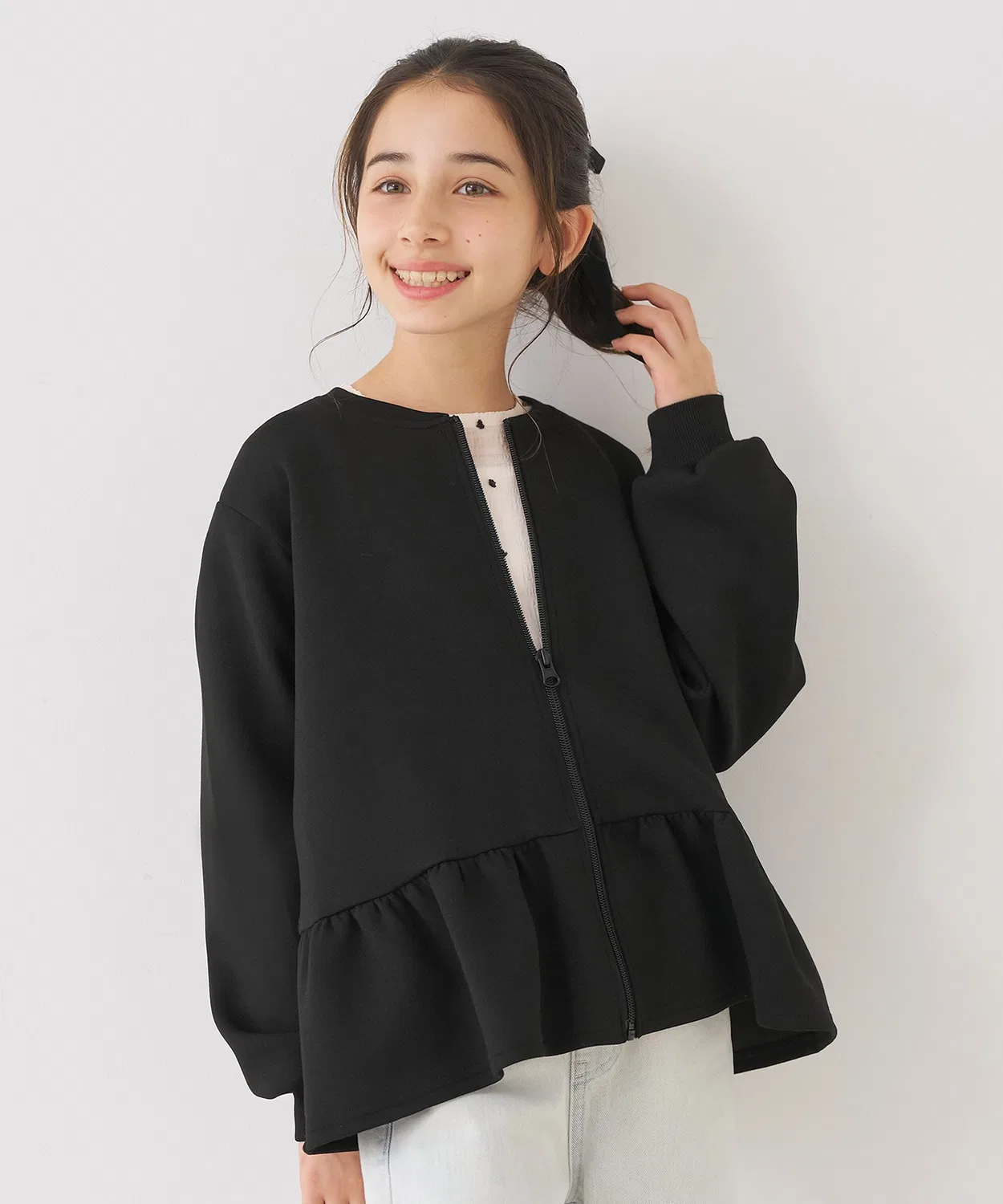 Coca（coca） Детский фрил-блузон с капюшоном и молнией, модель Frill Blouson, coca, Black
