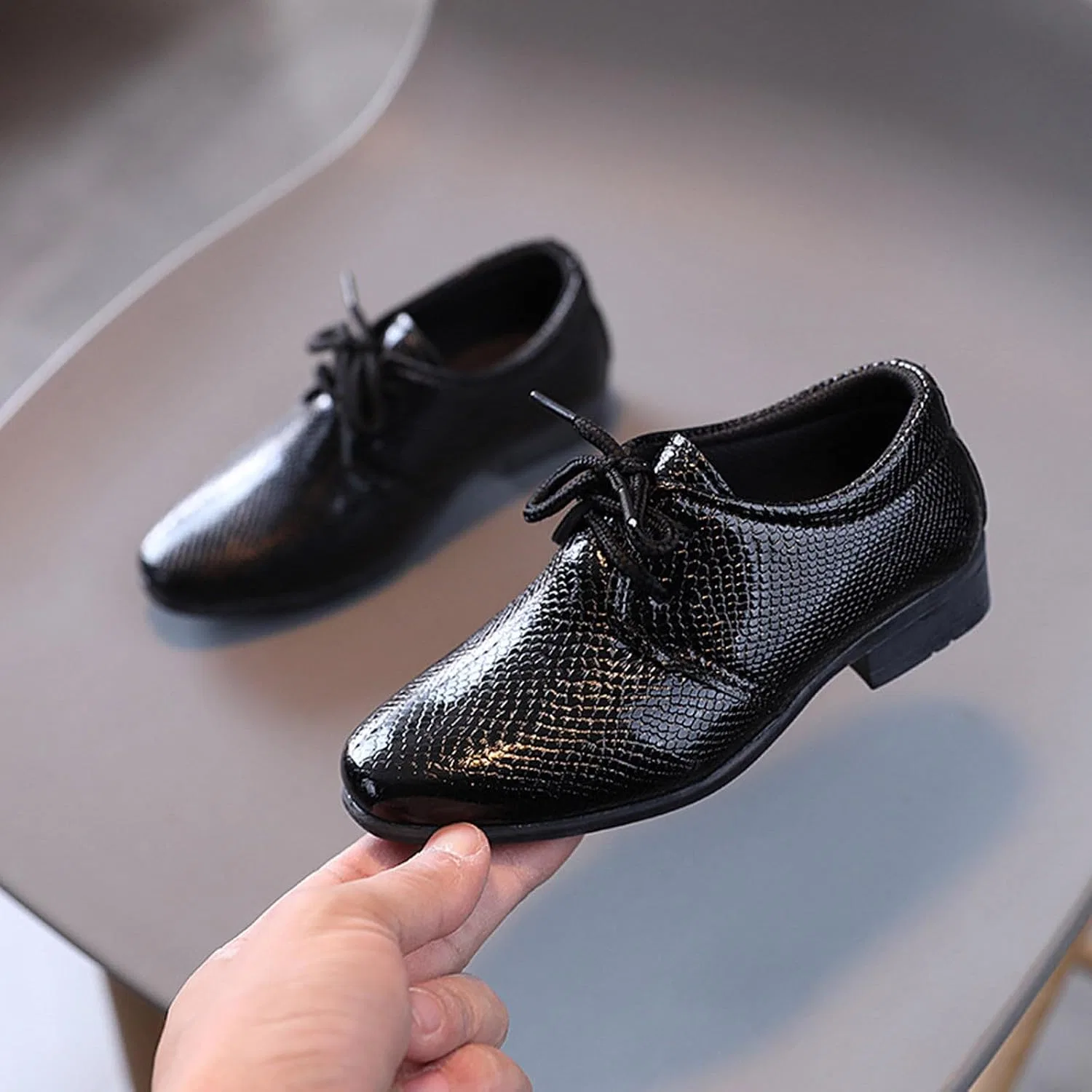 Детские кожаные кроссовки для мальчиков с тиснением British Style, Black — фото 2