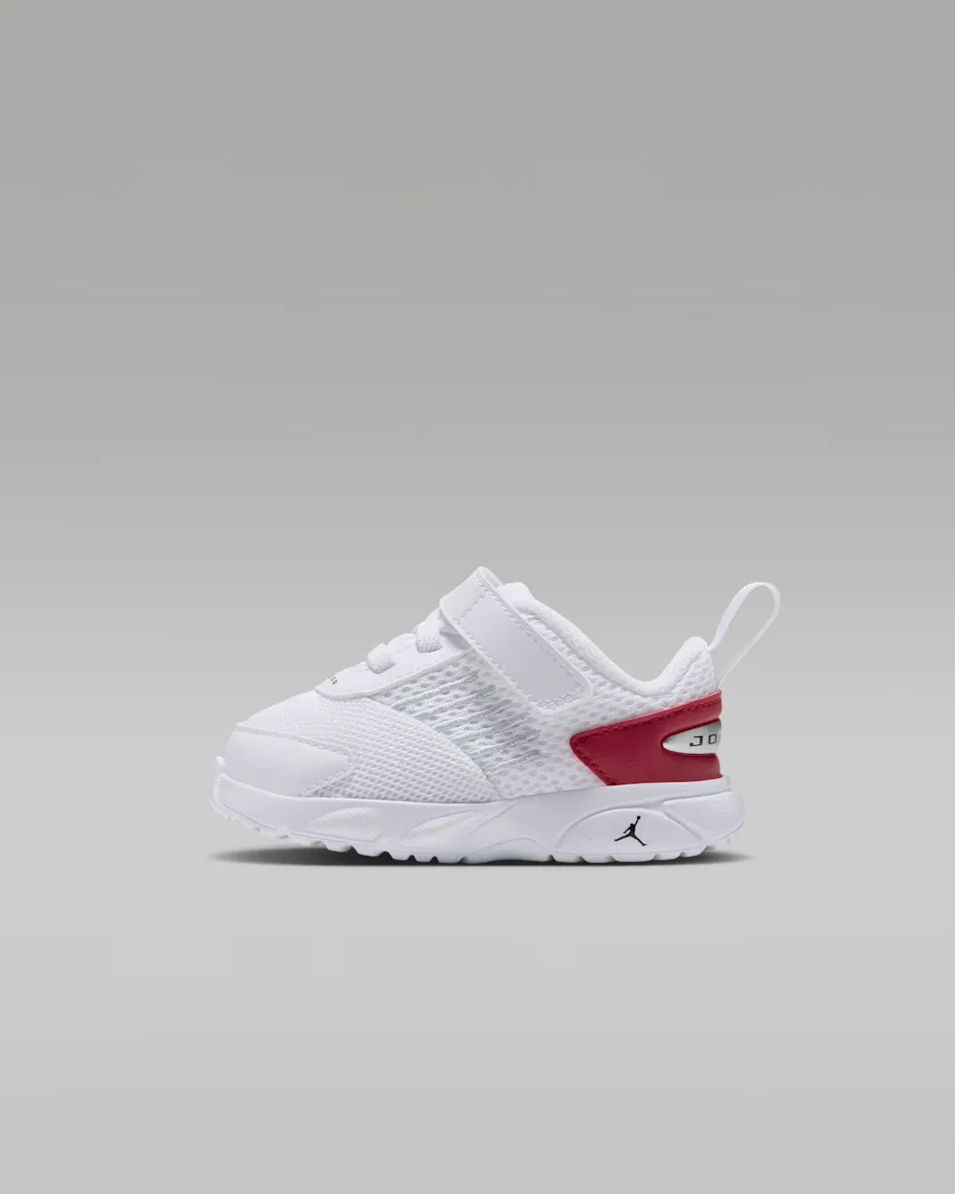 Детская/подростковая обувь Jordan Trunner Flow, White/Gym Red/Metallic Silver/Black