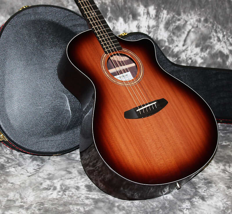 

2023 Breedlove - Premier Concerto CE - Edgeburst