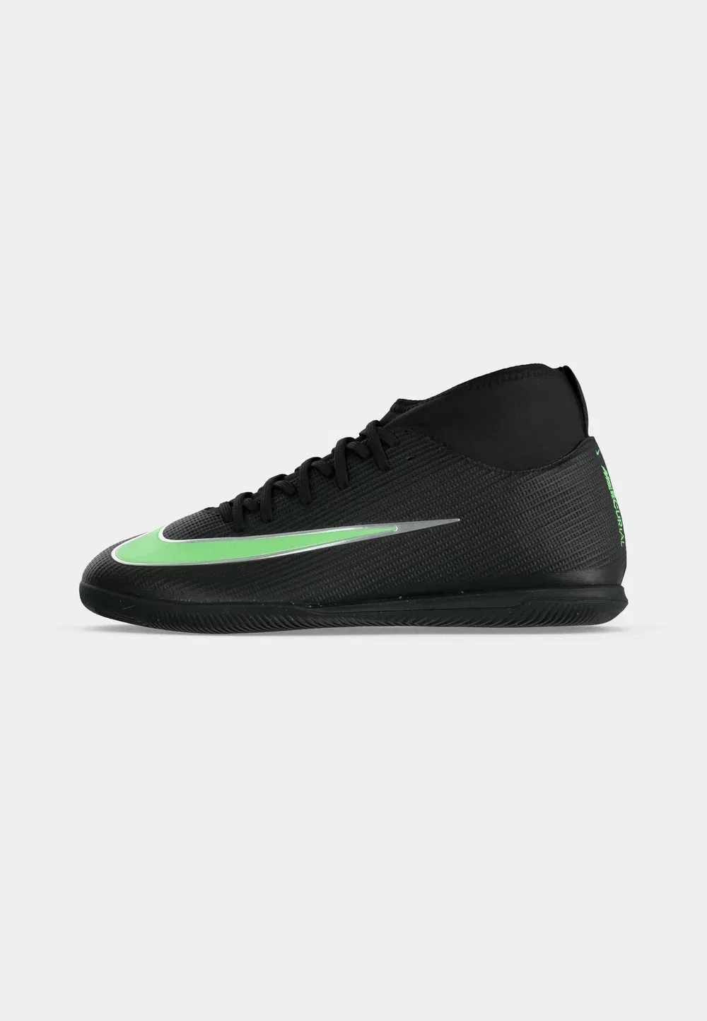 Детские футбольные бутсы Jr Mercurial Superfly 11 Club IC унисекс - для игры в помещении Nike Performance, Black/Illusion Green — фото 2