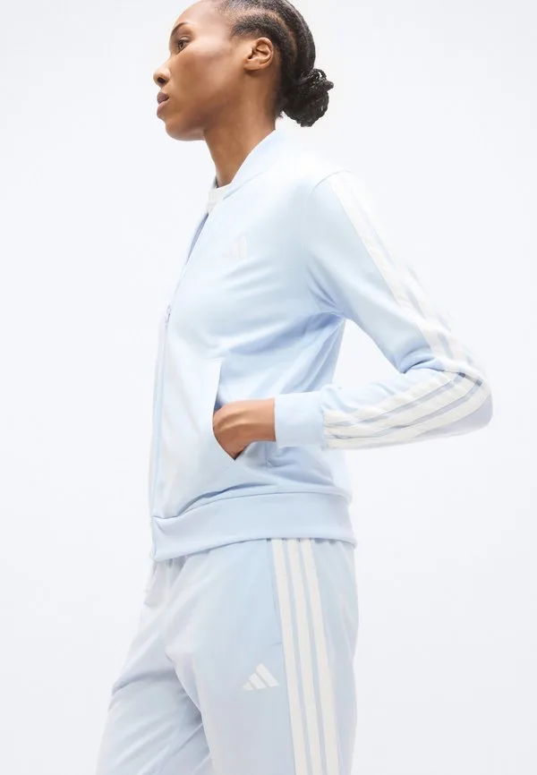 Спортивный костюм essentials с тремя полосками Adidas Sportswear, Crystal Sky — фото 4