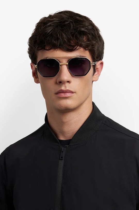 

Солнцезащитные очки Marc Jacobs, черный
