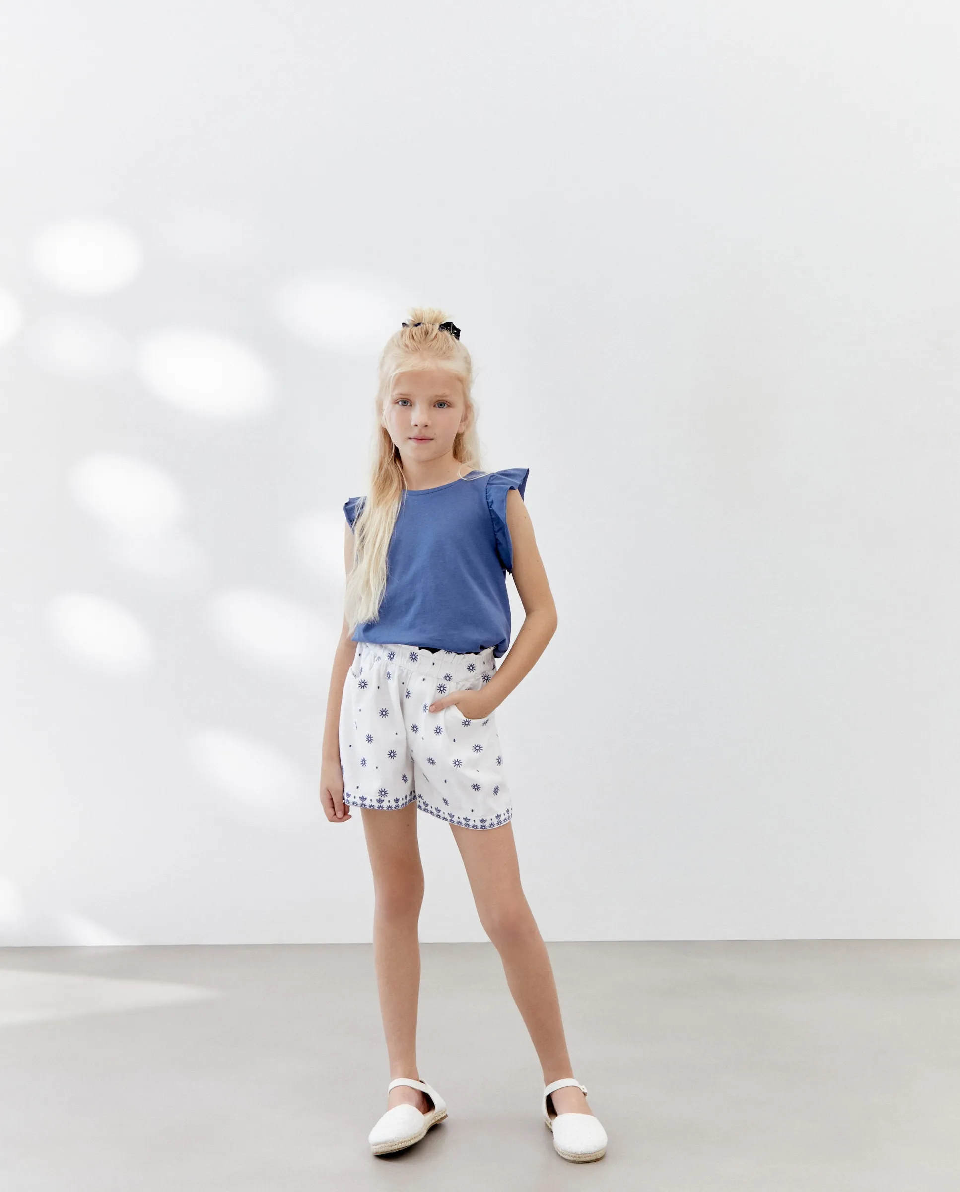 

Шорты-мешки с вышитым краем для девочек Kids El Corte Inglés, белый