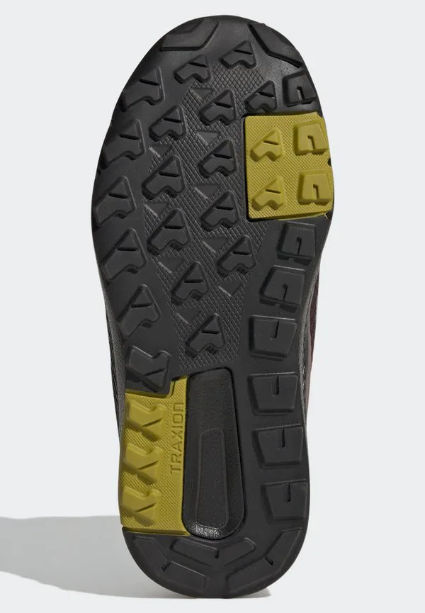 Terrex trailmaker - прочные походные ботинки для активного отдыха в холодную погоду. Adidas Performance, Shadow Maroon/Matt Purple Met./Pulse Lilac — фото 3