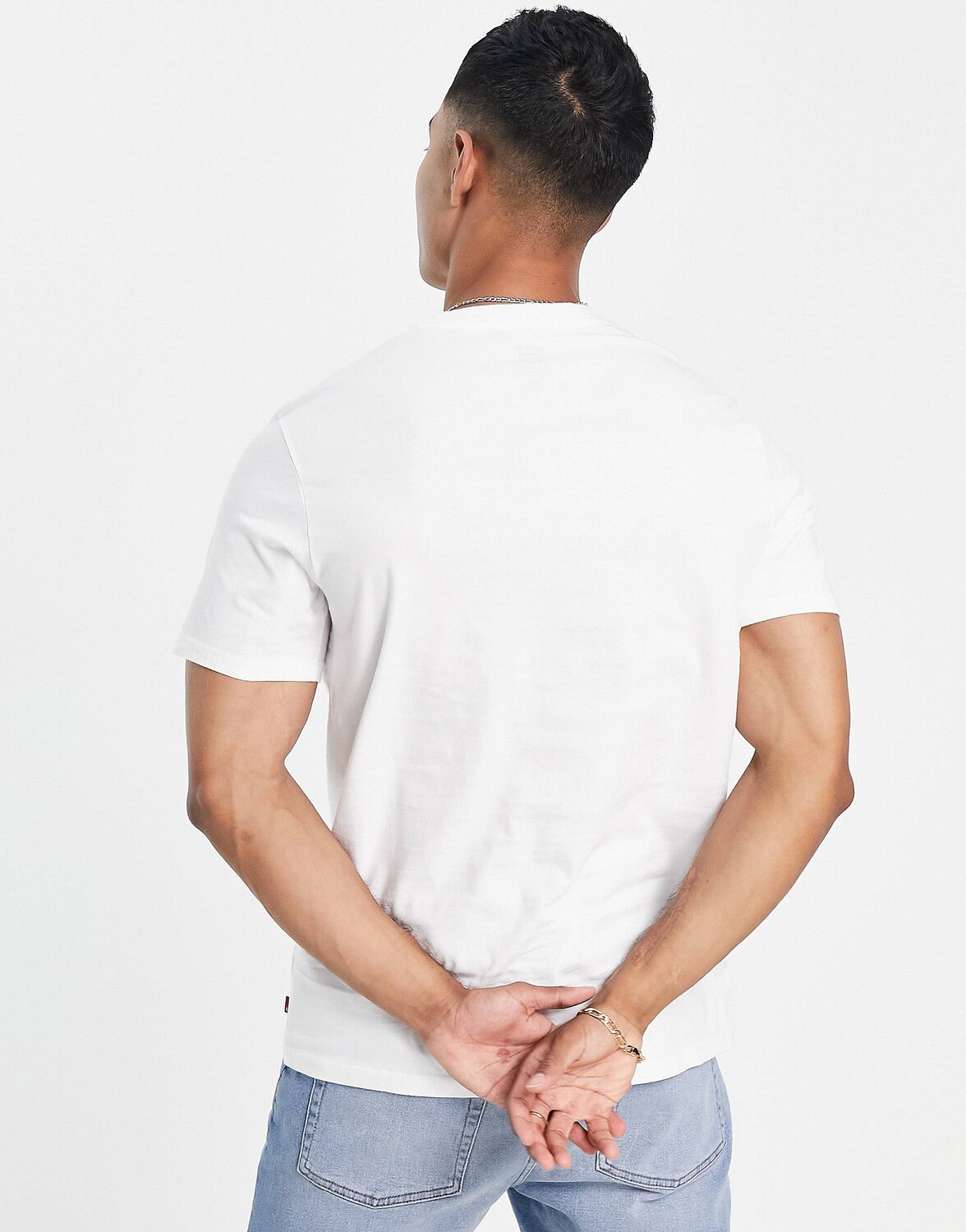 Футболка Levi's с крыльями летучей мыши белая — фото 4