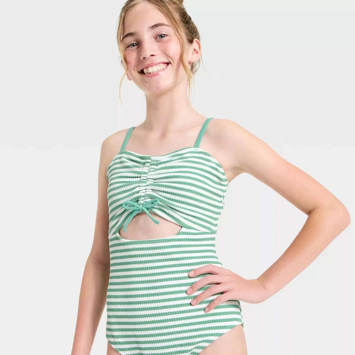 Детский купальник для девочек цельнокроеный с принтом Crinkle Striped One Piece Swimsuit art class, Green — фото 3