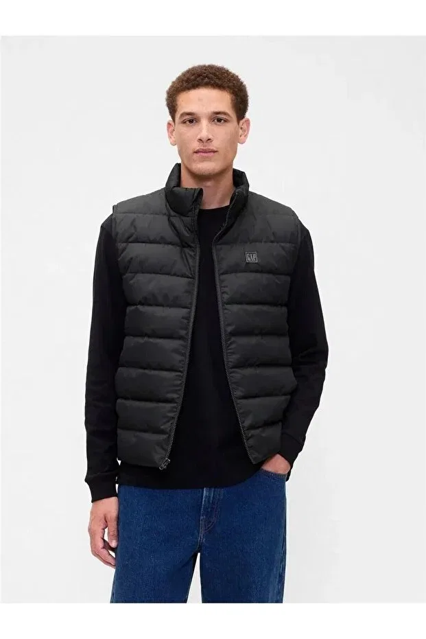 Мужской жилет с принтом V-Frch logo ltwt puffer vest Gap, Black